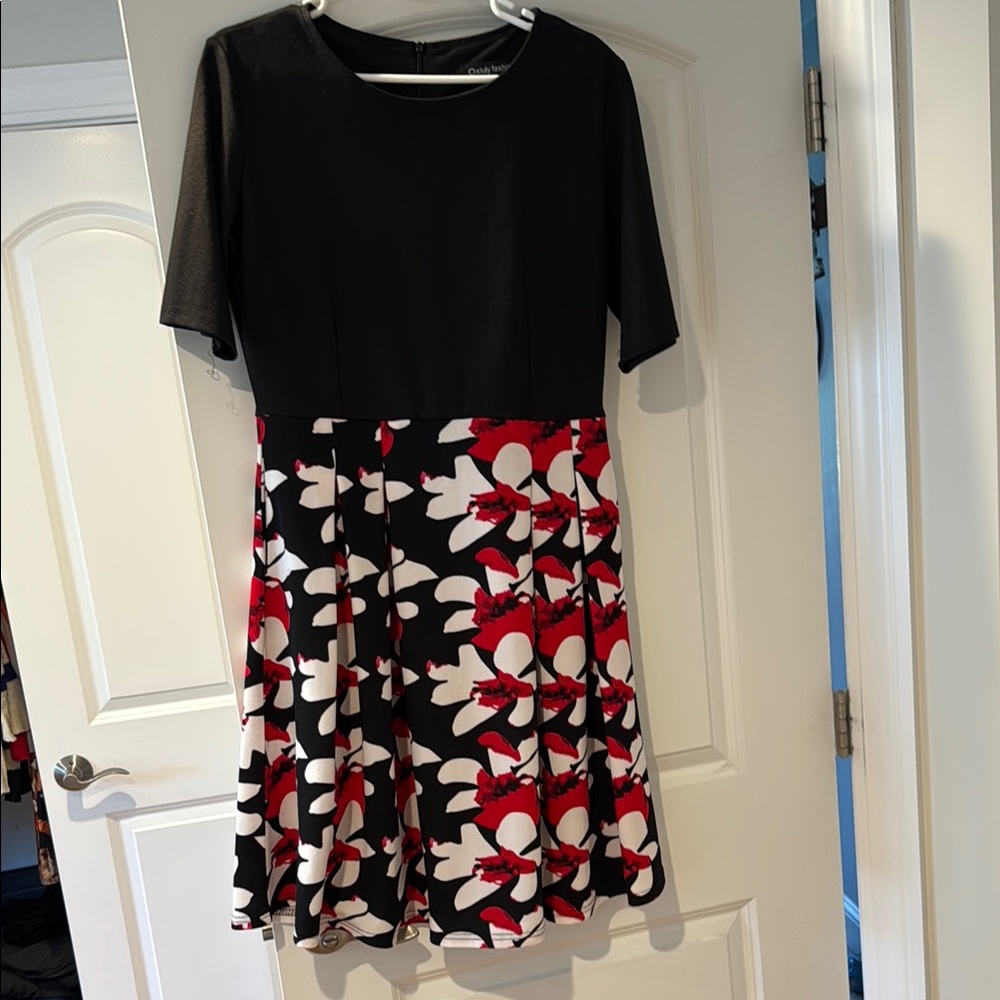 Black and Red Floral Dress with pockets!